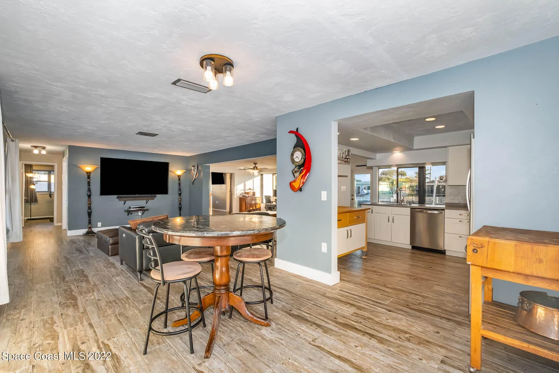 Photo of 430 Sandpiper Drive