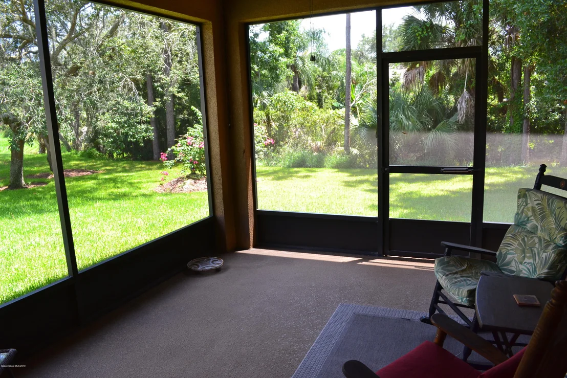 Photo of 521 Waterside Circle