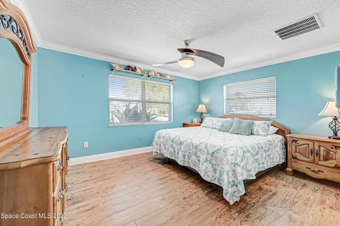 Photo of 414 Thrush Drive