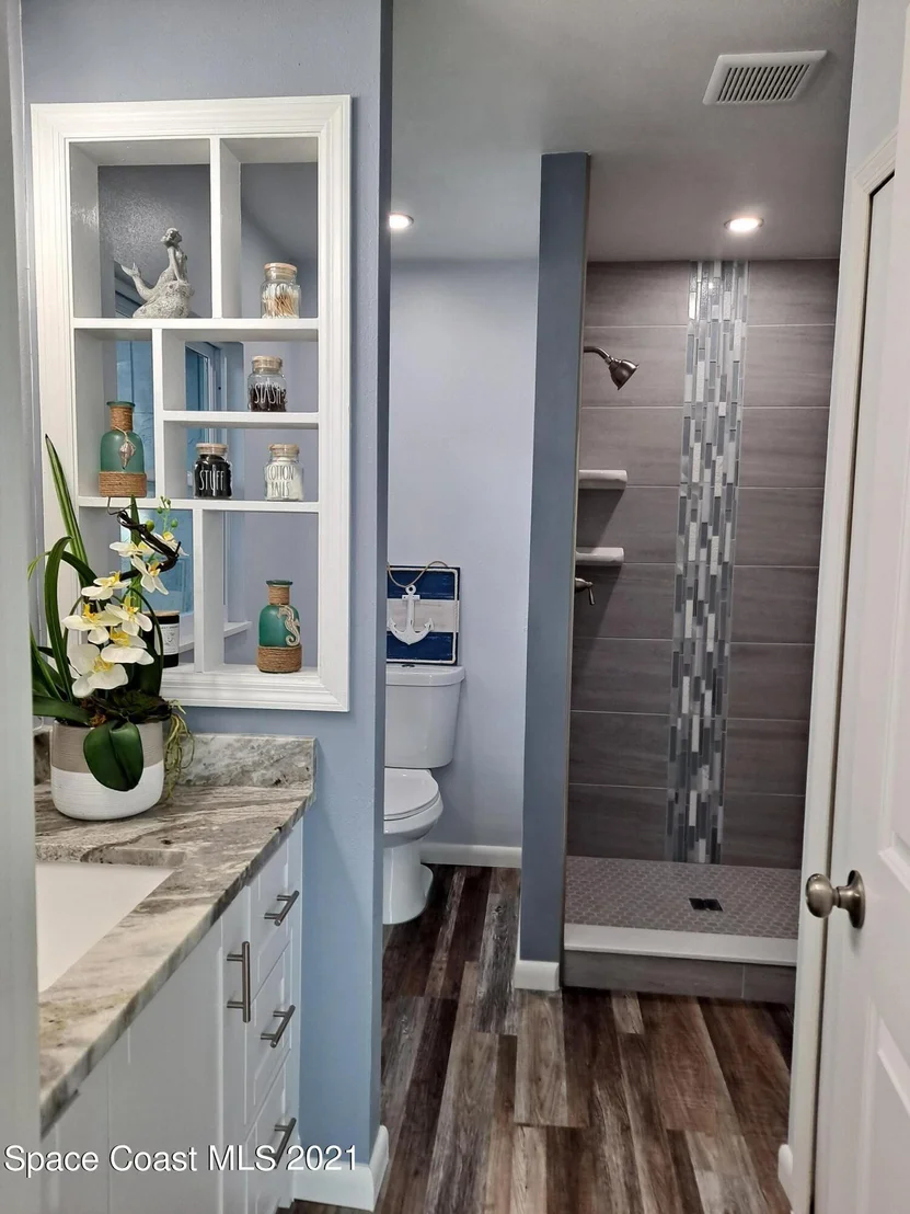 Photo of 2042 Doyle Drive