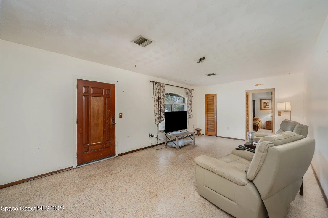 Photo of 1708 Guava Avenue