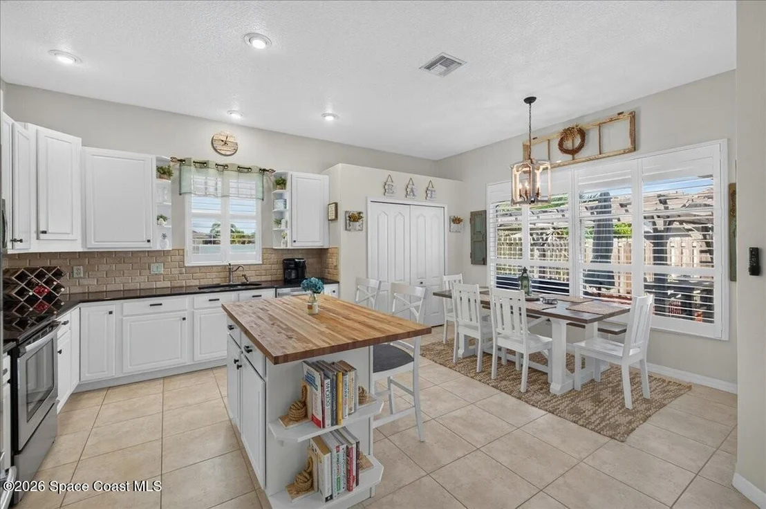 Photo of 1880 Thesy Drive
