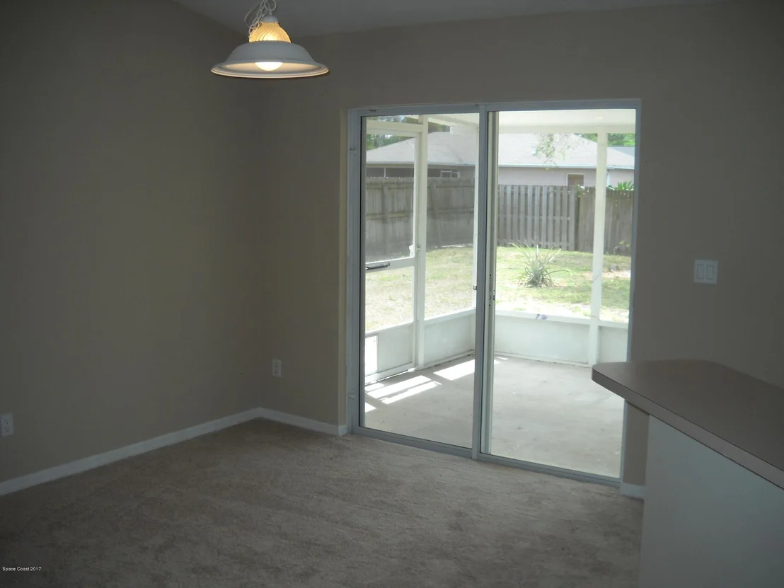 Photo of 5660 Holden Road