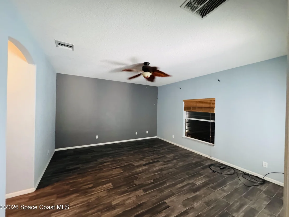 Photo of 1110 Morgan Circle NE
