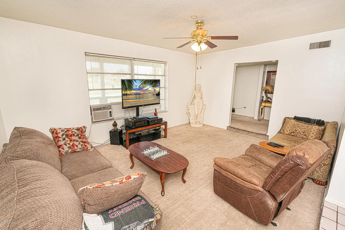 Photo of 725 Angle Street NE