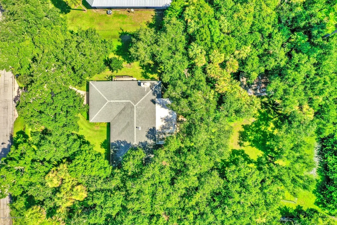 Photo of 1808 Live Oak Drive N
