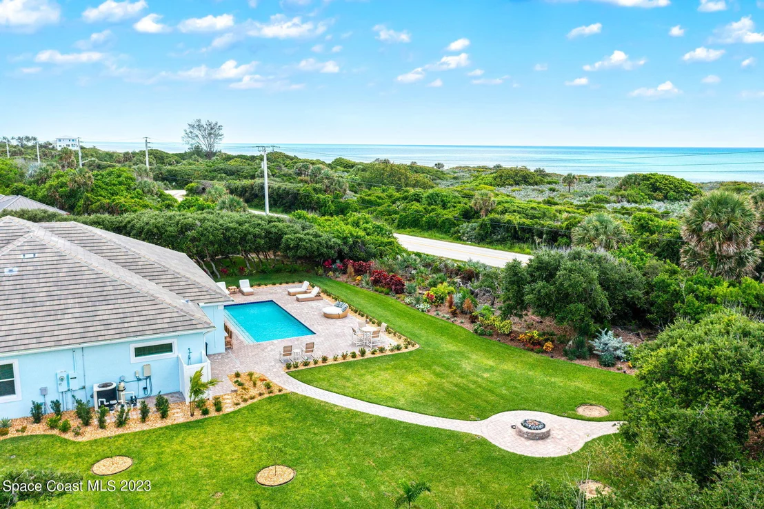 Photo of 6231 Windward Lane
