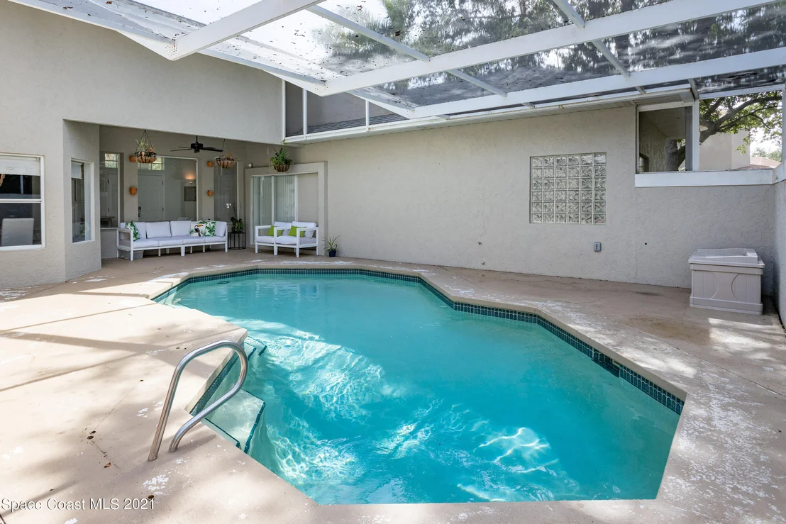 Photo of 2209 Royal Oaks Drive