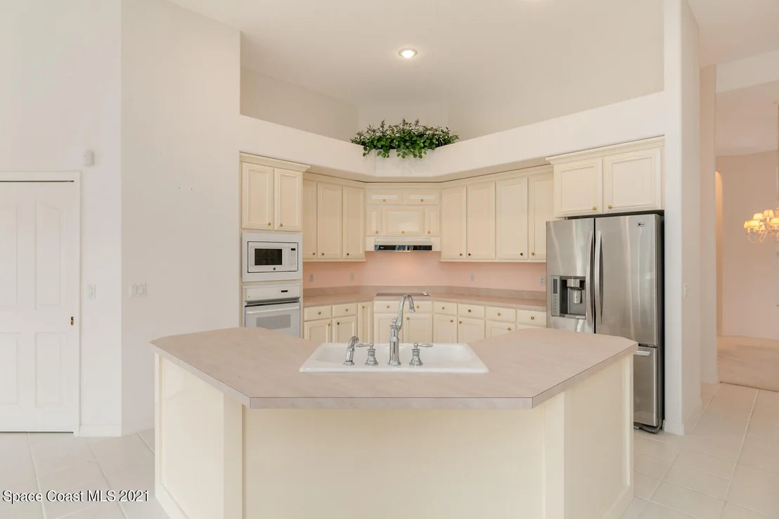Photo of 476 Kimberly Drive