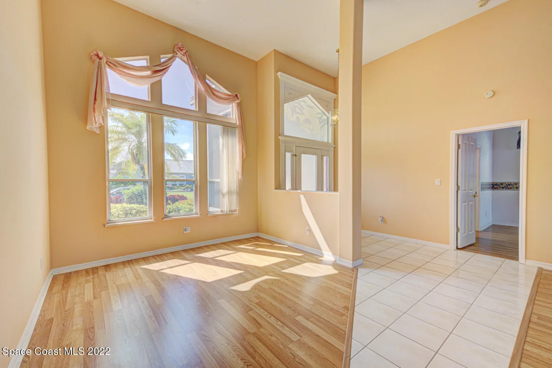 Photo of 1004 Fieldstone Drive