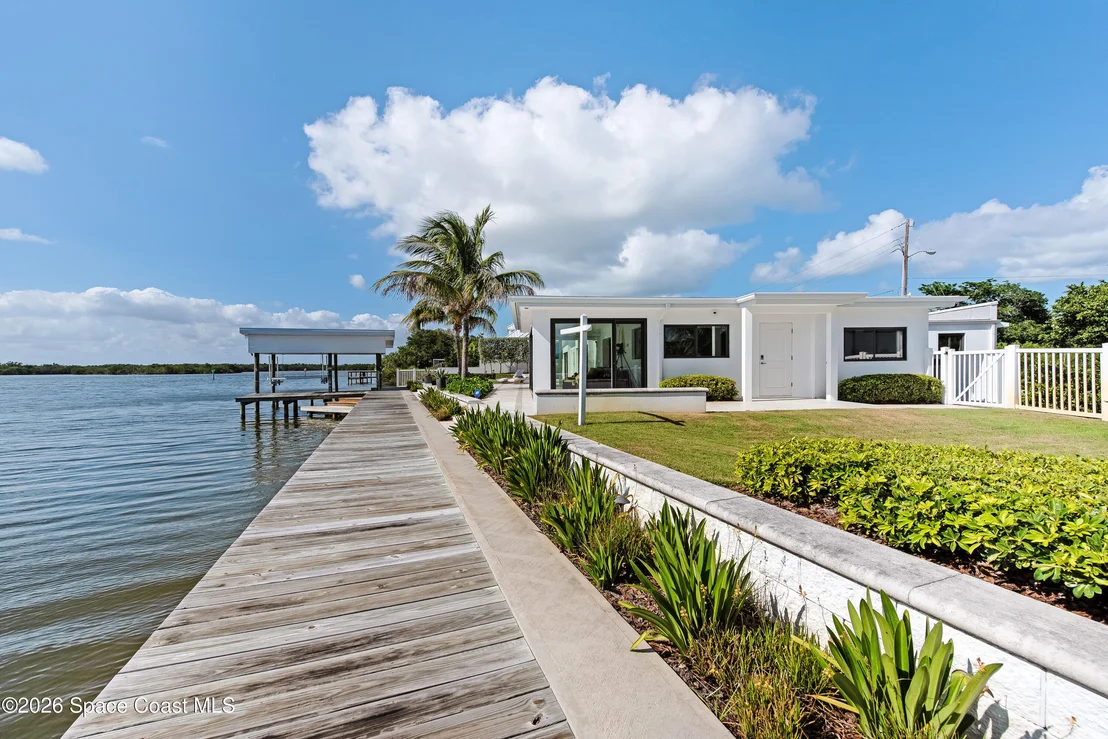 Photo of 93 W Bay Drive