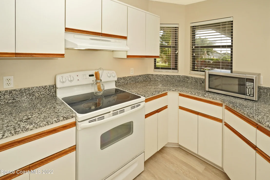 Photo of 452 Crystal Lake Drive