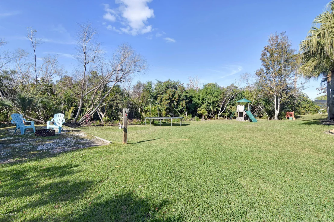 Photo of 4470 Canard Road