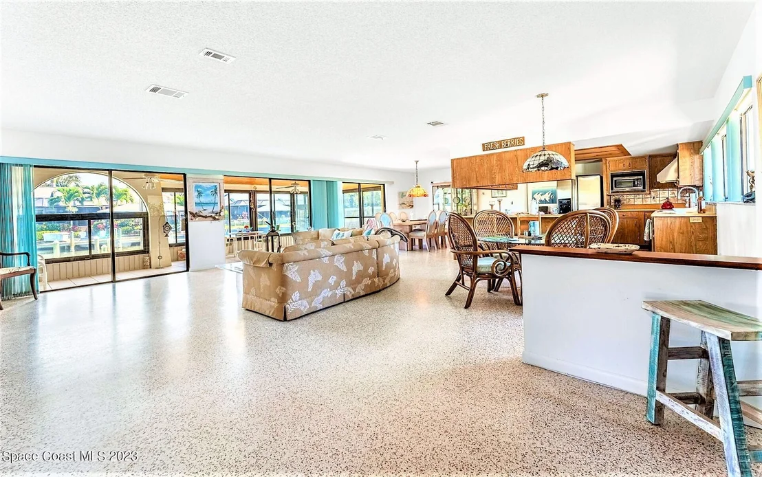 Photo of 349 Arrowhead Lane
