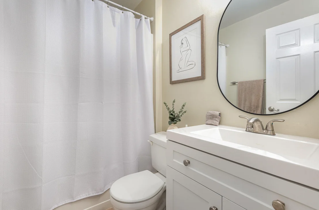 Photo of 2403 Mountain View Avenue