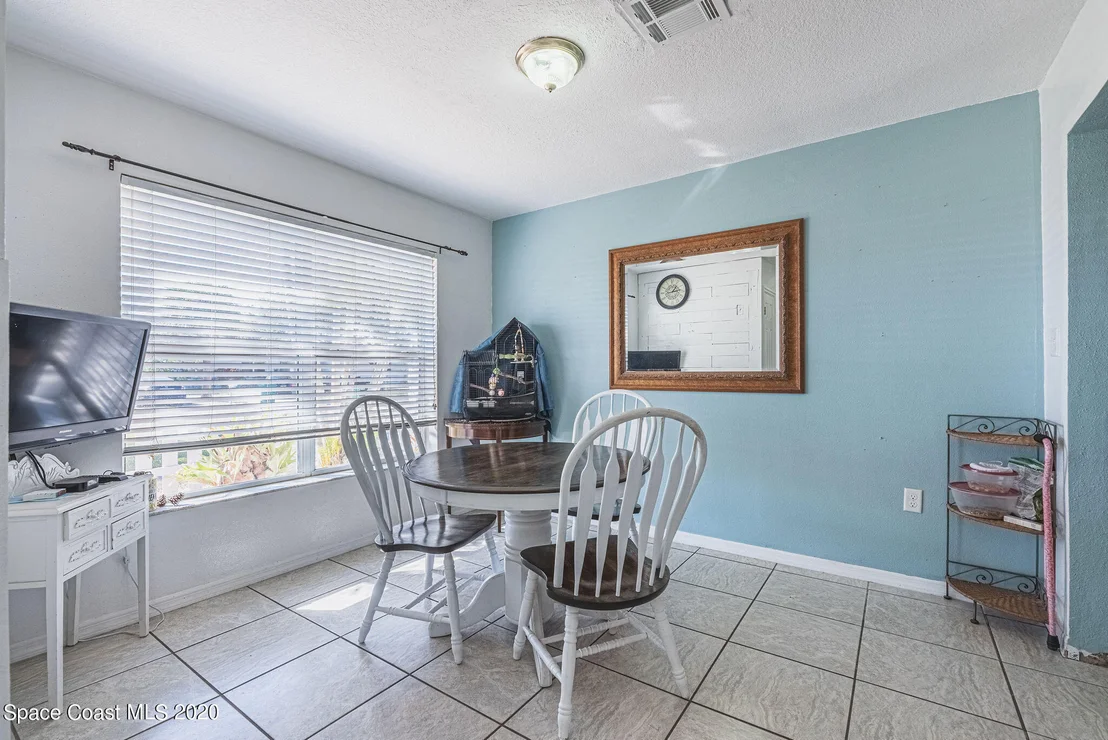 Photo of 337 Gemini Drive