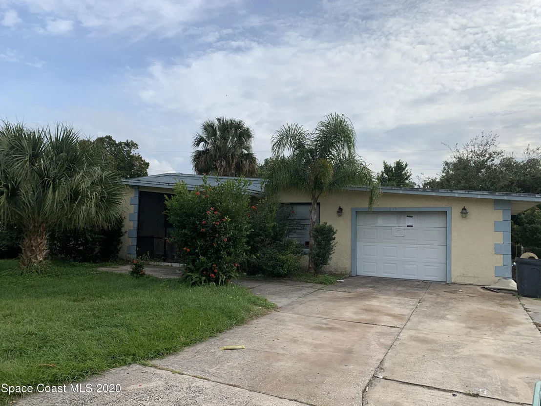 Photo of 1203 Myrtle Lane