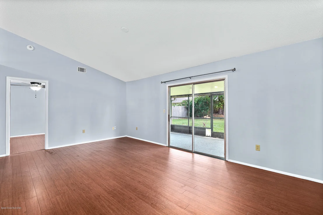 Photo of 6437 Fairchild Avenue