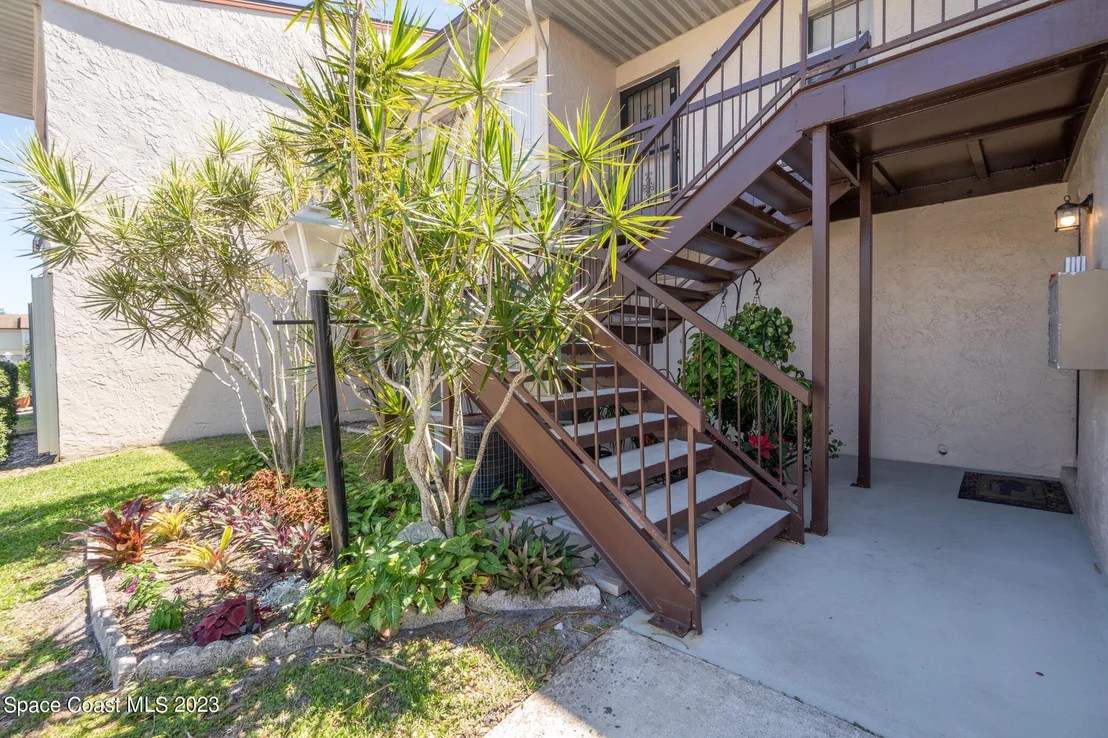 Photo of Unit 5E at 2475 Eagle Drive