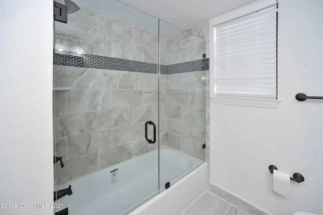 Photo of 986 Whisperpine Drive