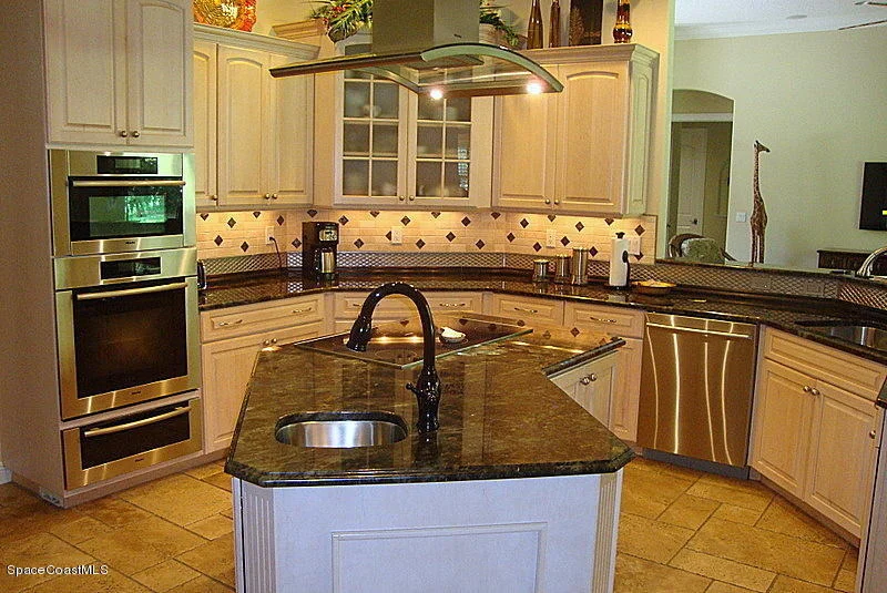 Photo of 6460 South Drive