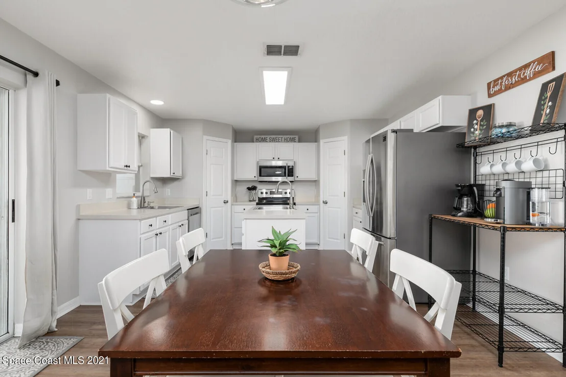 Photo of 3996 Four Lakes Drive