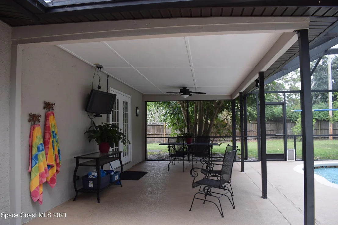 Photo of 895 Jefferson Road