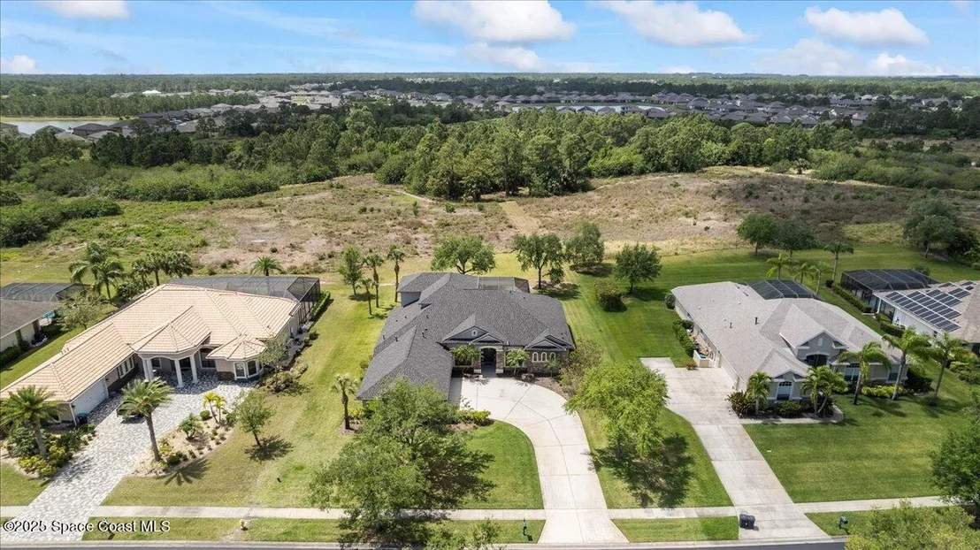 Photo of 2100 Windbrook Drive SE