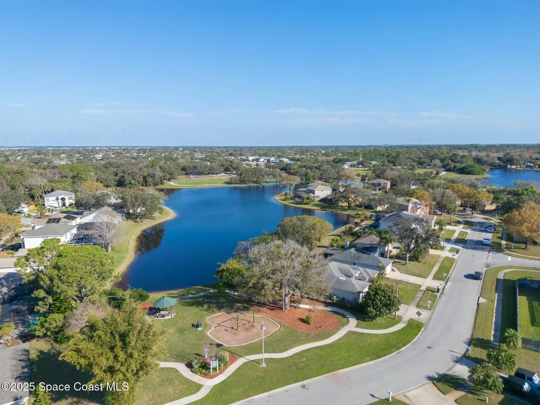 Photo of 6996 Hammock Lakes Drive