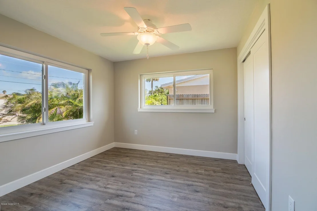Photo of 446 N Neptune Drive