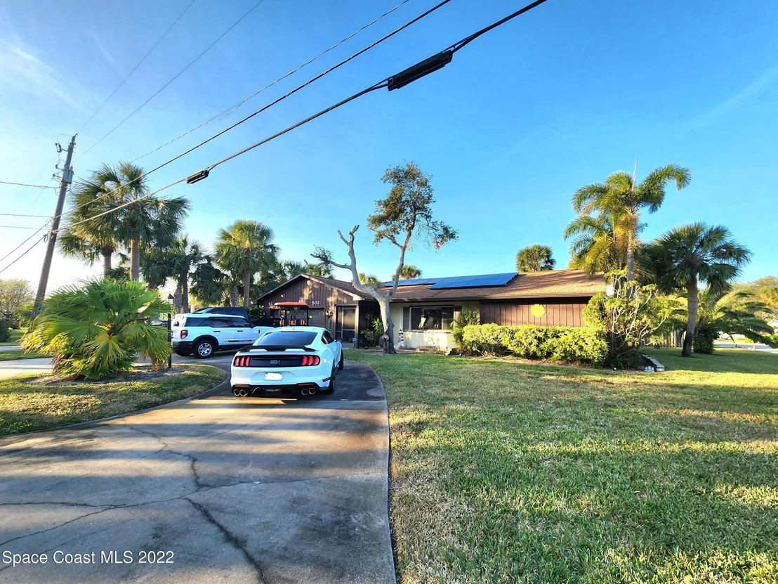 Photo of 502 Sunset Boulevard