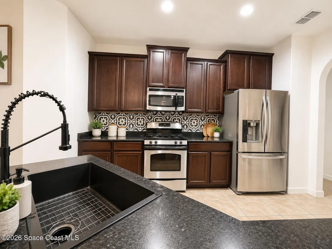 Photo of 219 Abernathy Circle SE