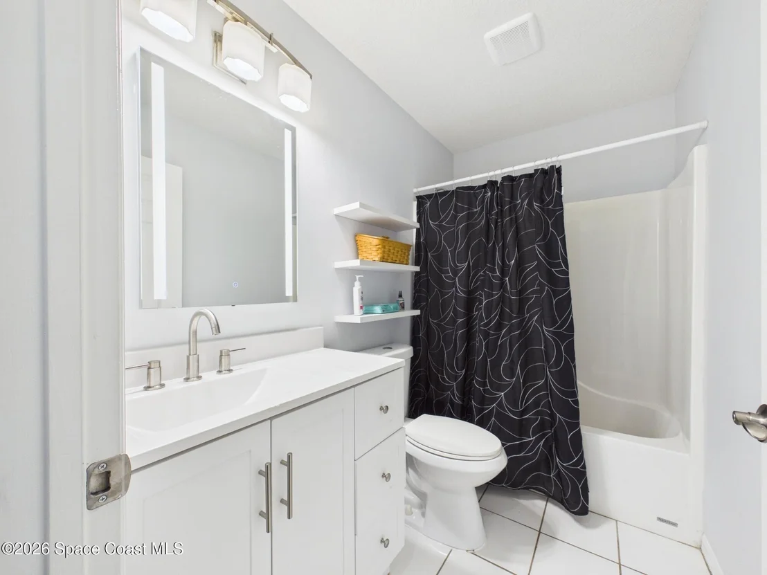Photo of 977 Fulton Way