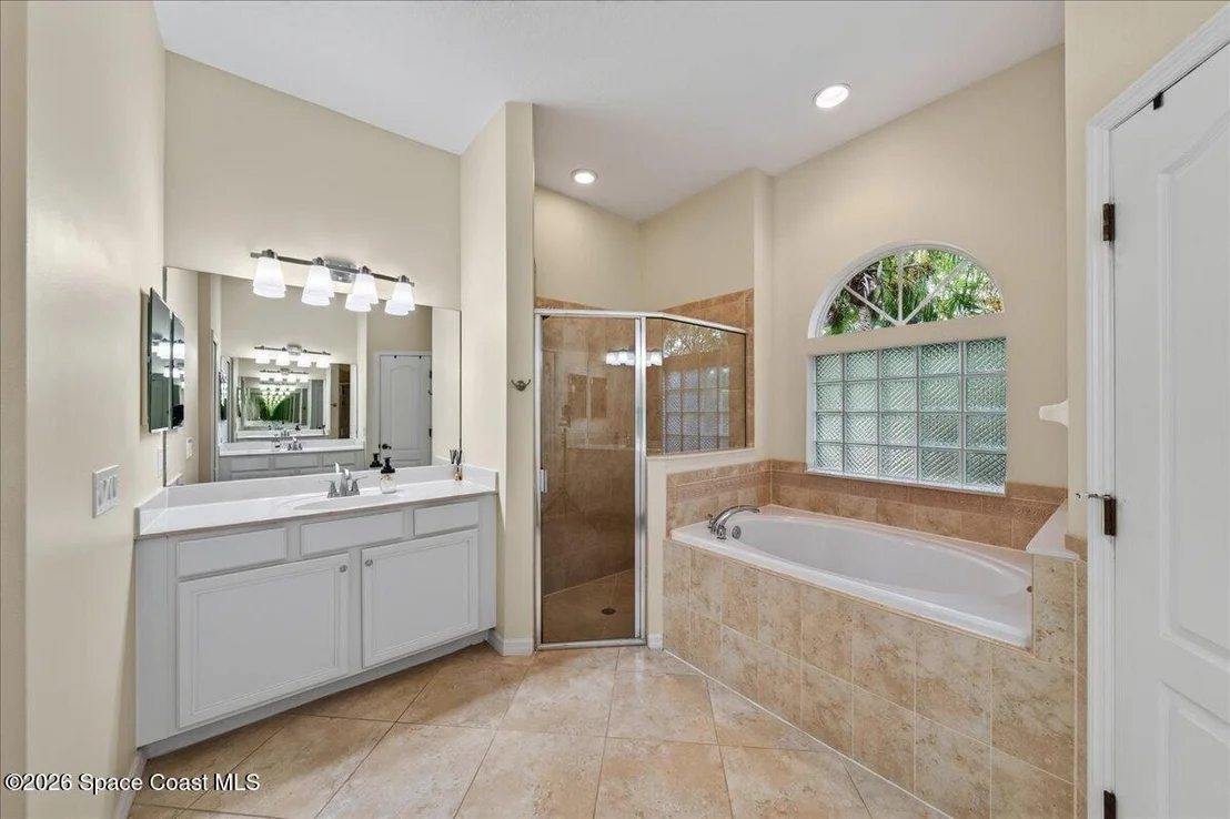 Photo of 1848 Windbrook Drive SE