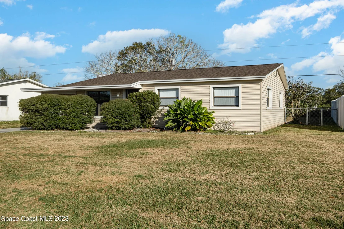 Photo of 2710 Locksley Road