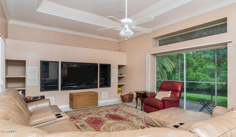 Photo of 985 Palm Brook Drive