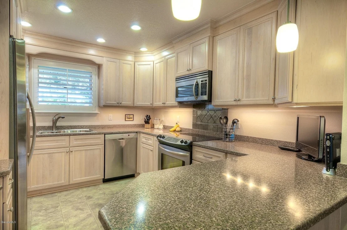 Photo of 212 Chalet Avenue