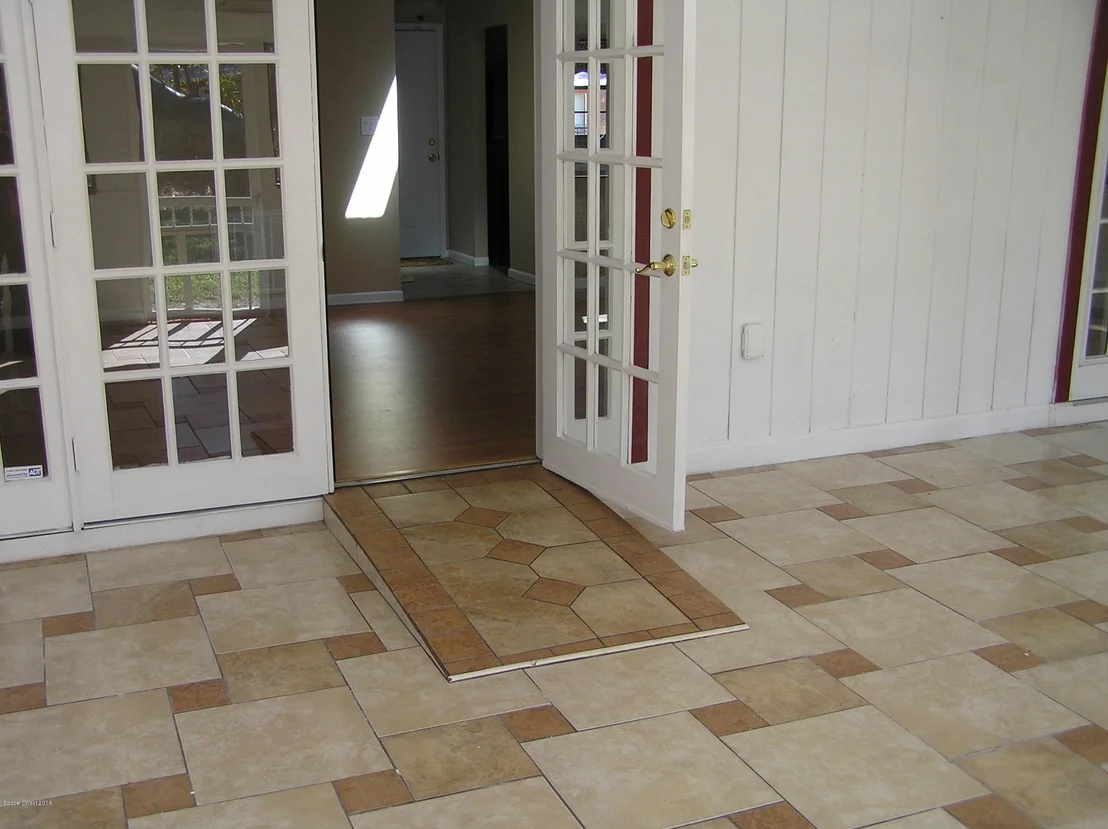 Photo of 1011 Hibiscus Street