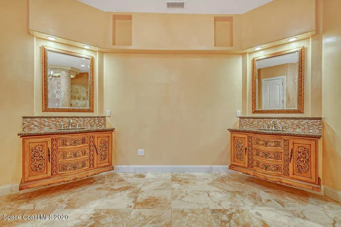 Photo of 902 Nelson Drive