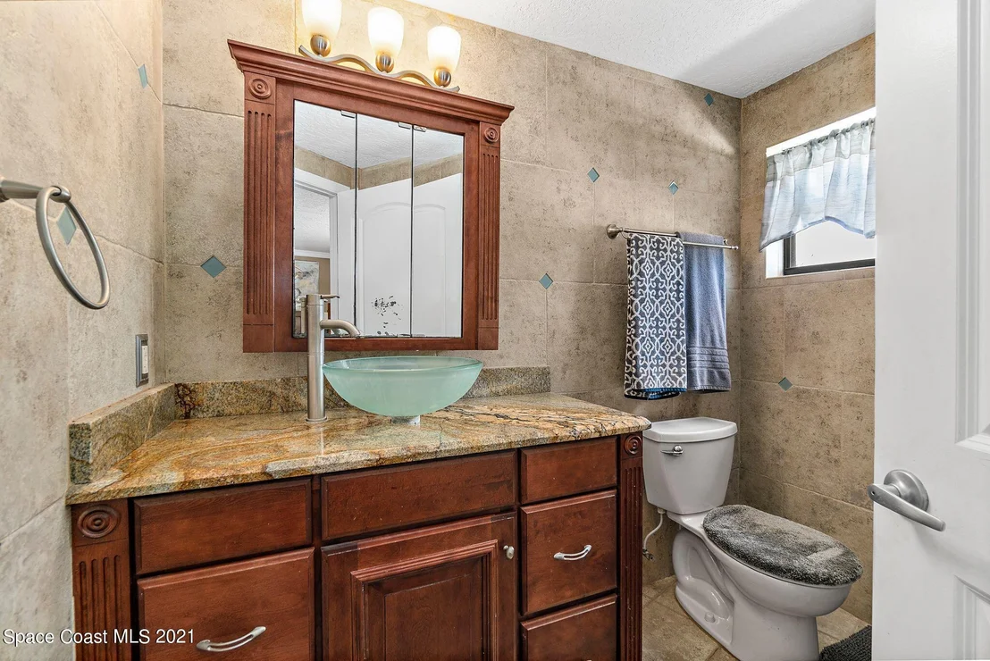 Photo of 1046 Pinetree Drive