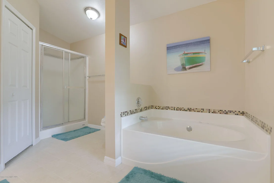 Photo of 877 Villa Drive