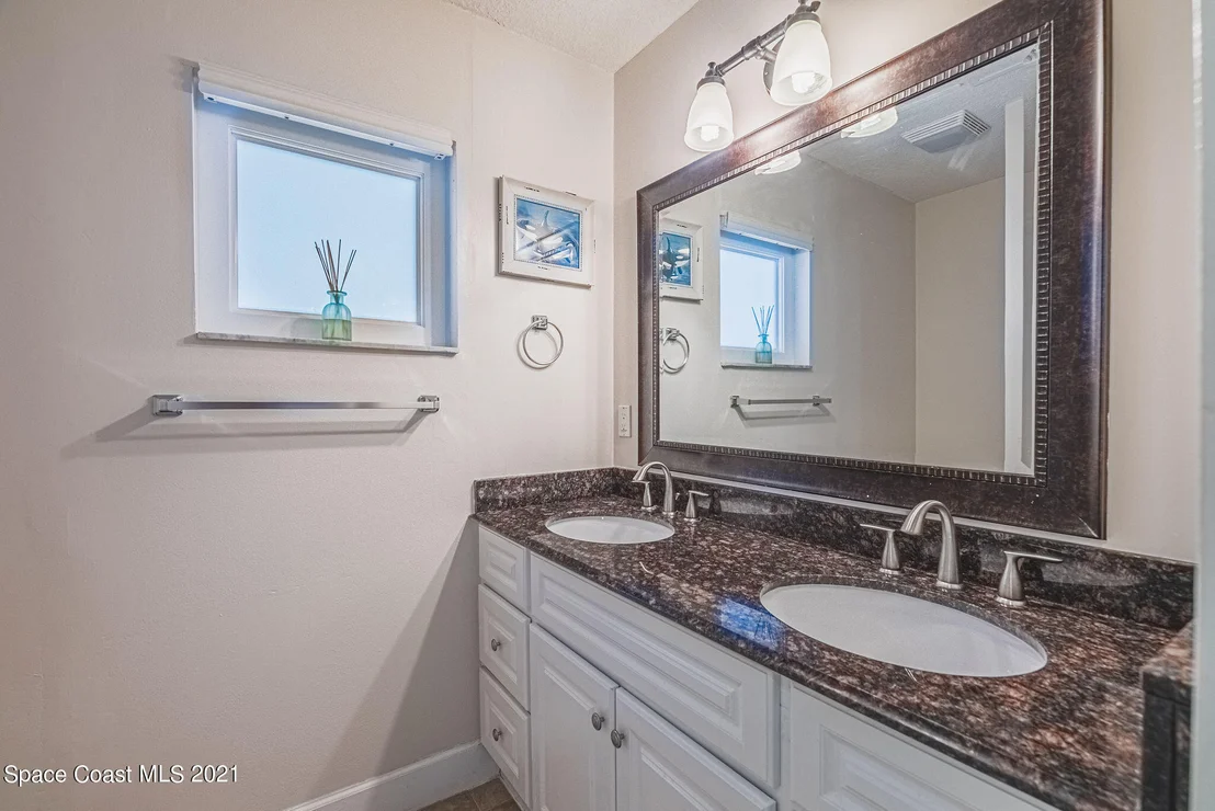 Photo of 845 Berkshire Drive