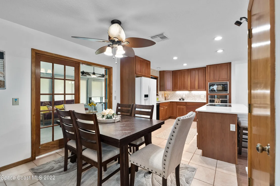 Photo of 3925 Milwaukee Avenue
