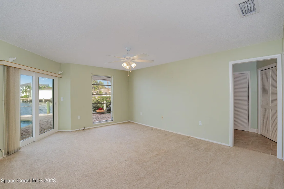 Photo of 472 Carmine Drive