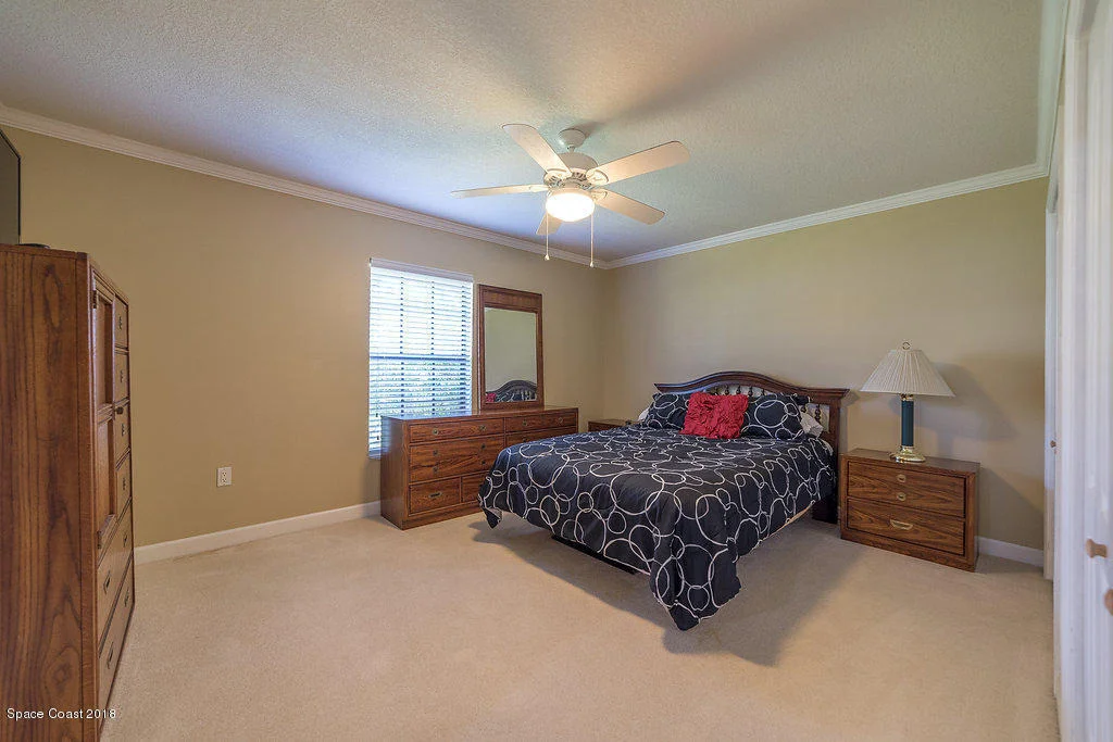 Photo of 1401 Meadowbrook Road NE