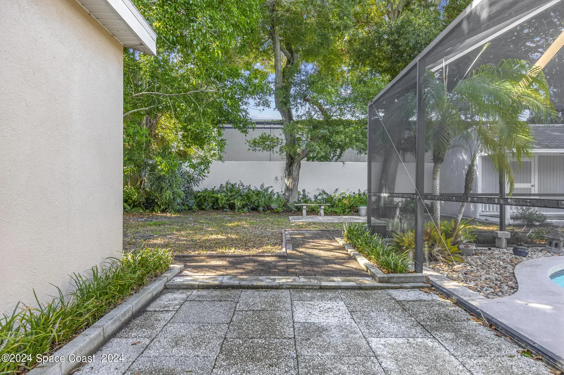 Photo of 319 Howard Lane