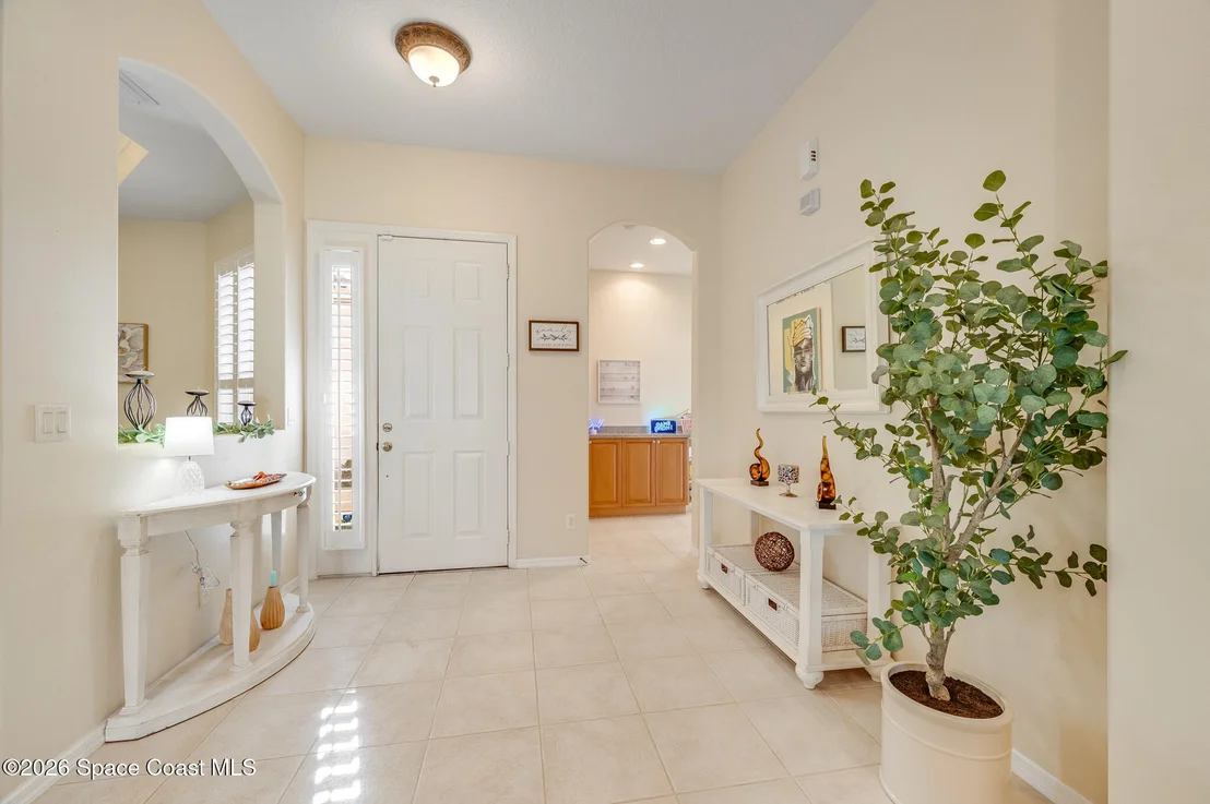Photo of 1325 Shoreline Circle