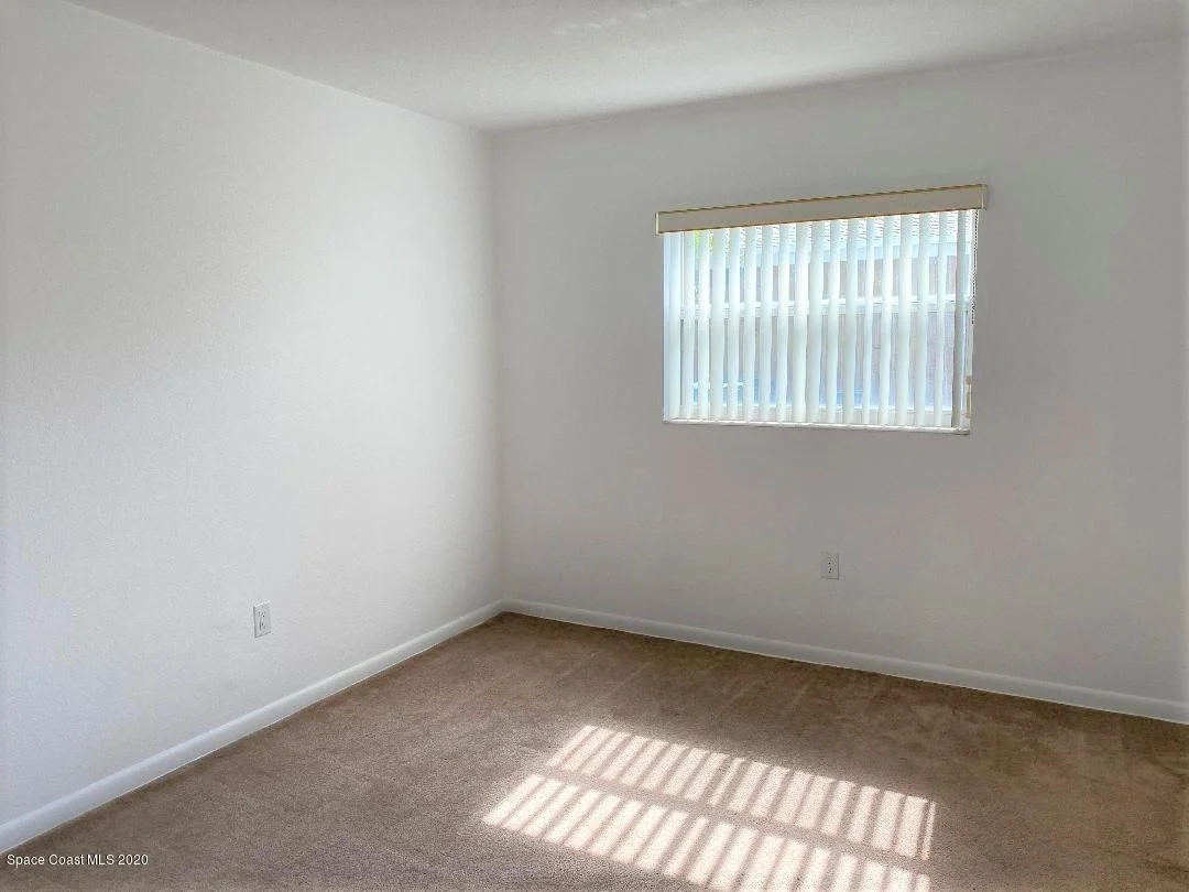 Photo of 385 Hamlin Avenue