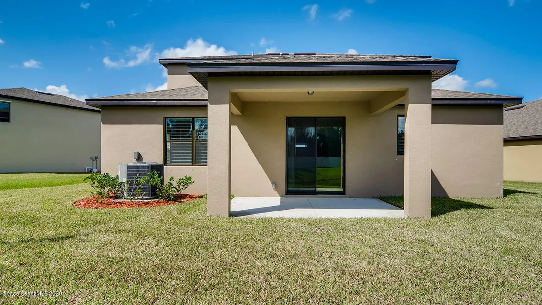 Photo of 320 Wiregrass Avenue