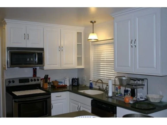 Photo of 2141 N Riverside